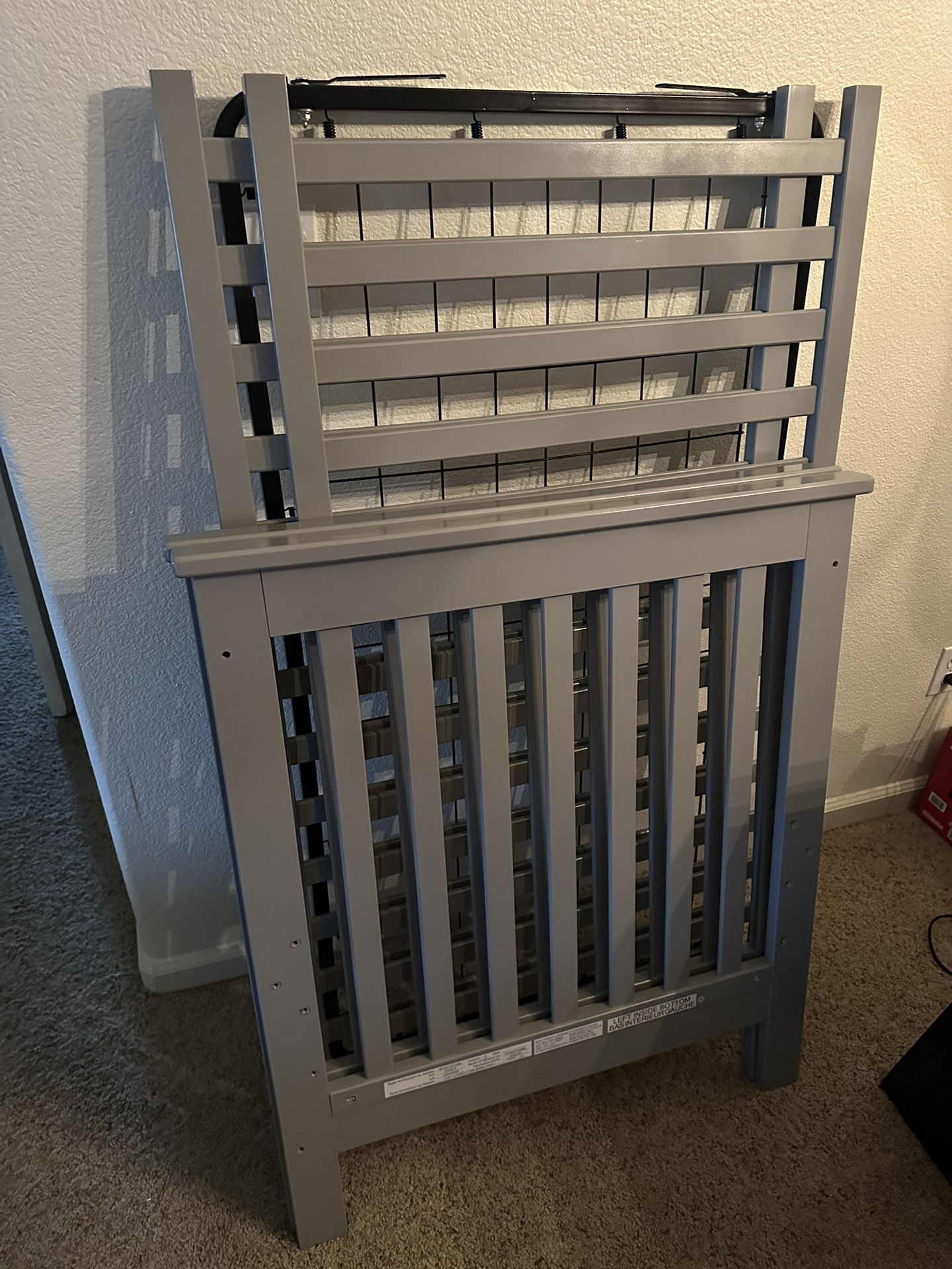 Baby Crib + mattress