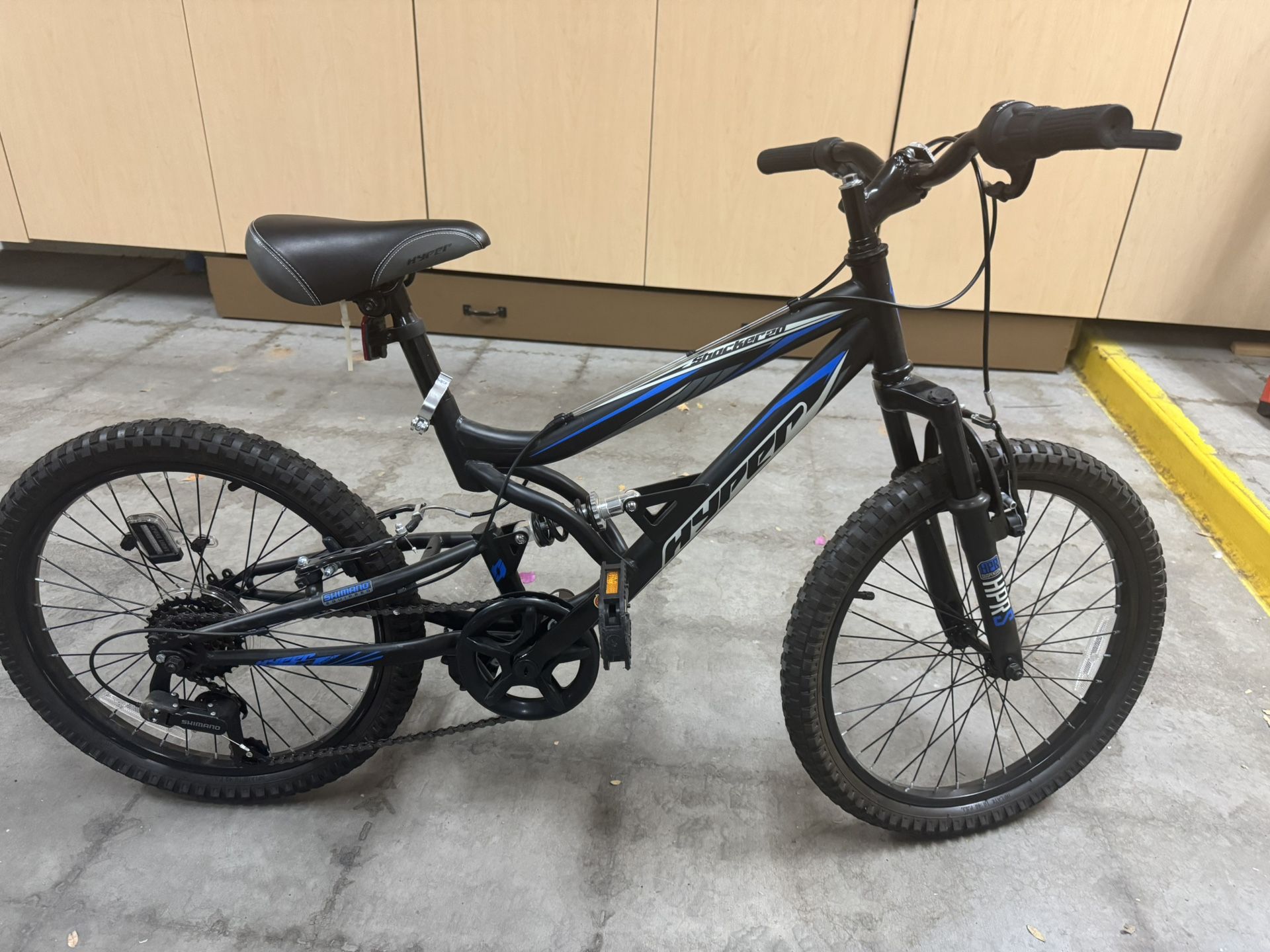 Kids Mountain Bike - 20” Hyper Bicycle Shocker Mountain Bike