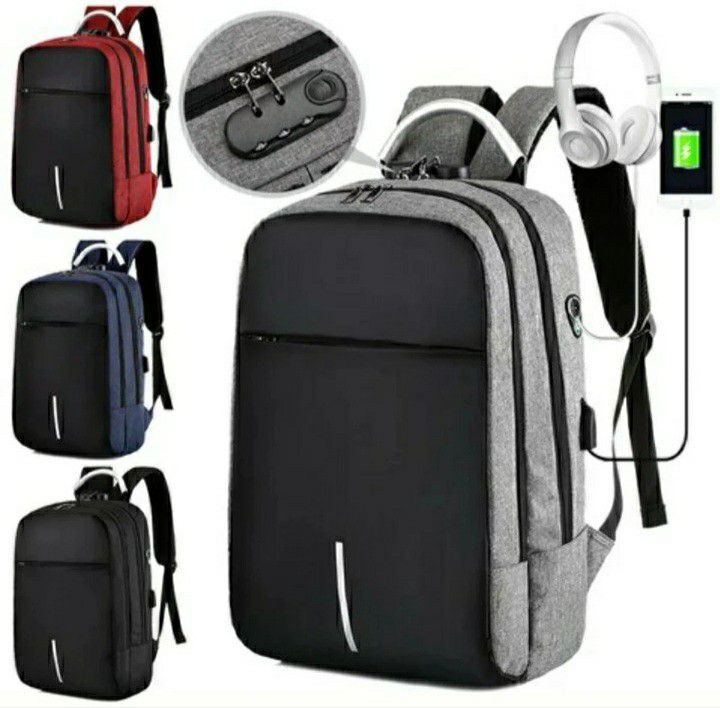 Anti-theft Lock 17 Inch Slim Backpack Bag With Charging Port. 