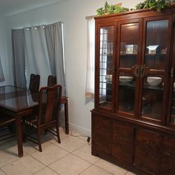 Cabinet Dining Room, Table