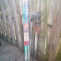Ski's Pools