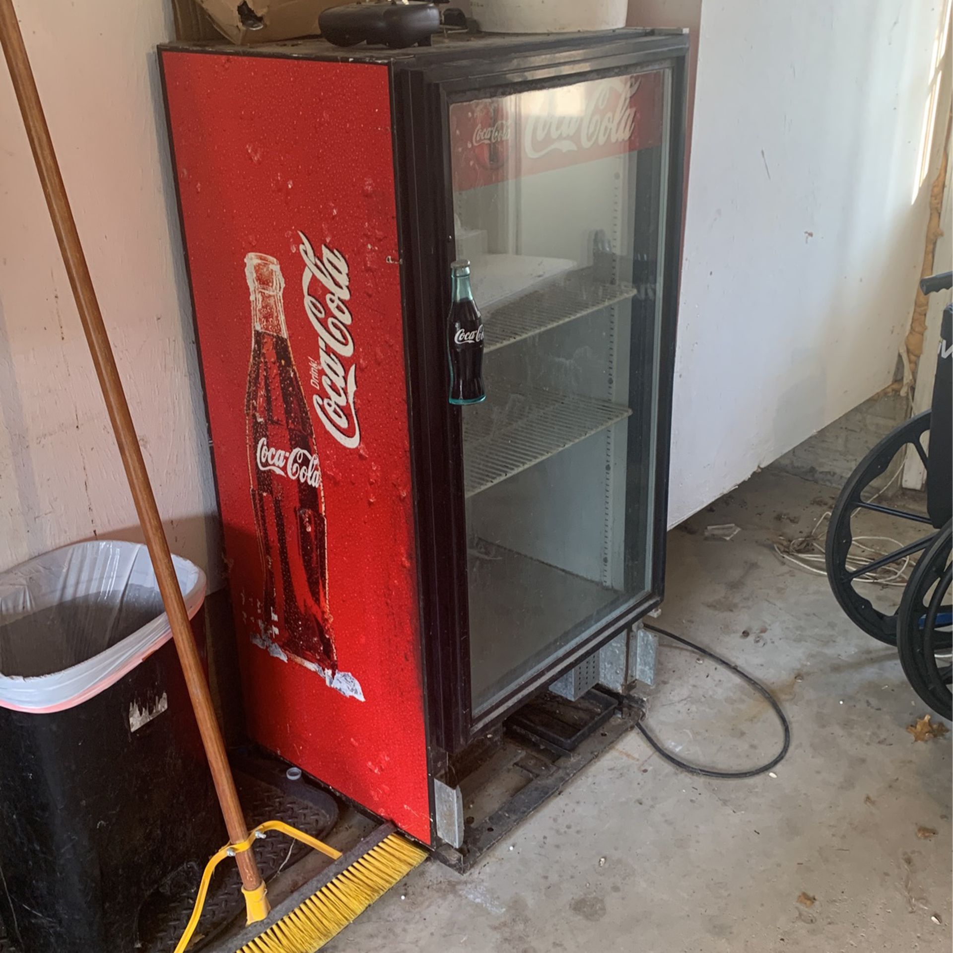 Coke refrigerator 