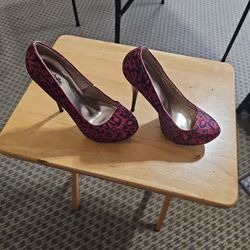 Charlotte Russe. RED Glamour Heels, SZ6