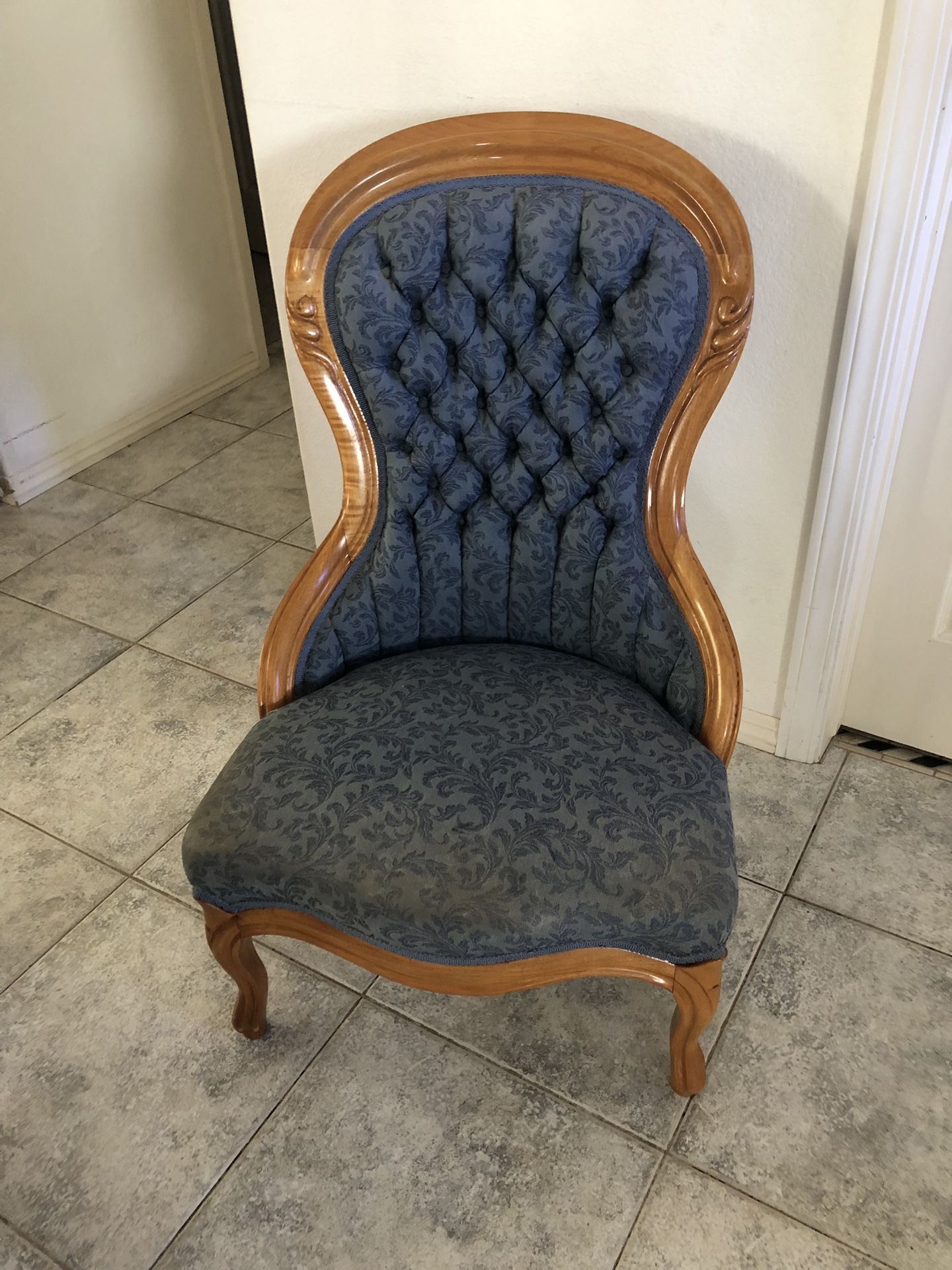 Antique American Victorian Slipper Chair