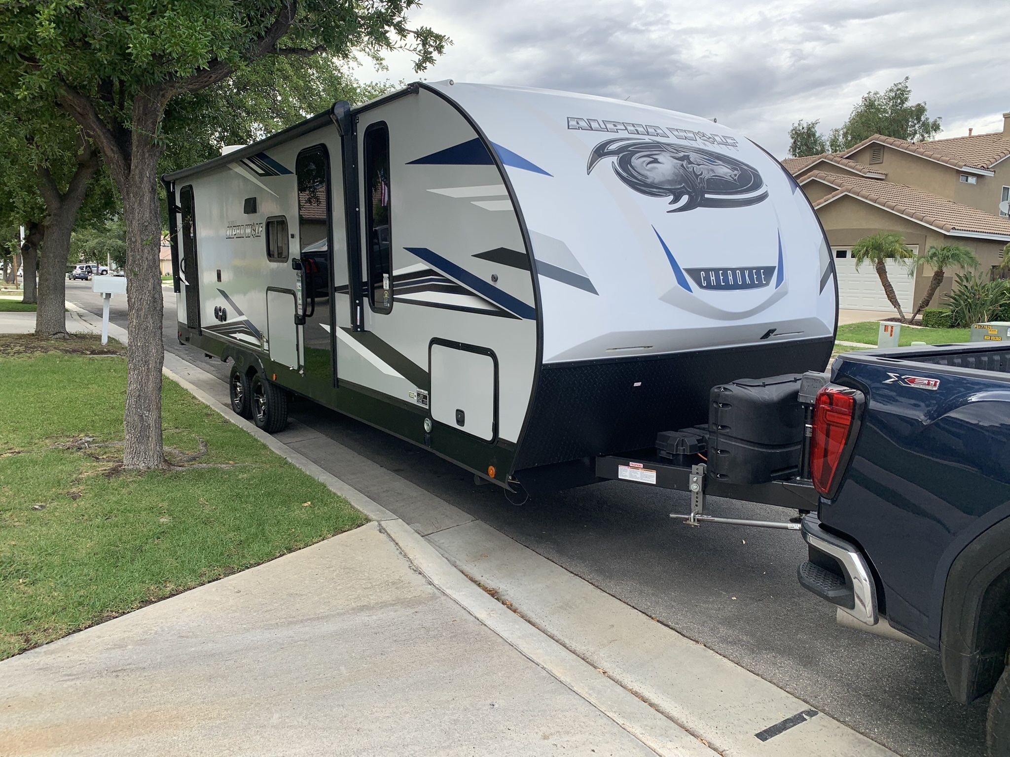2021 Alpha Wolf travel Trailer 26DBH-L