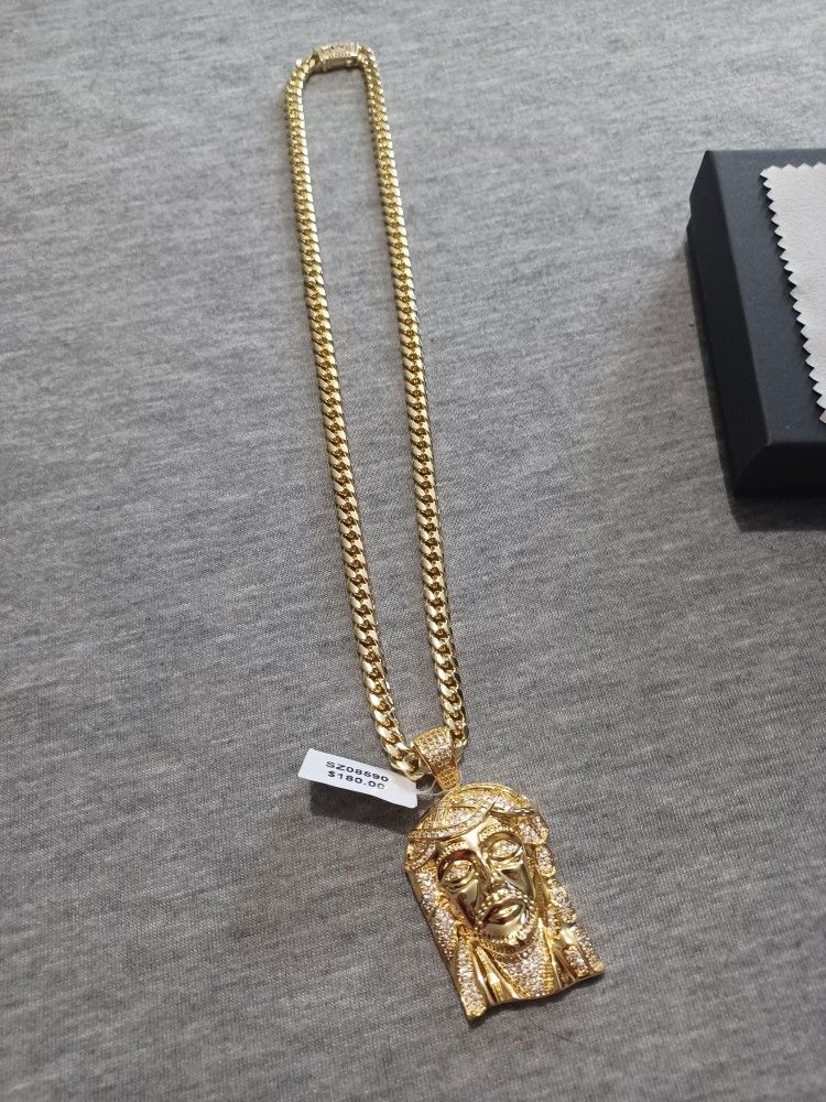 New Gold Jesus Pendant and Cuban Link Necklace Set