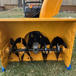 26 inch cub, cadet snowblower like new