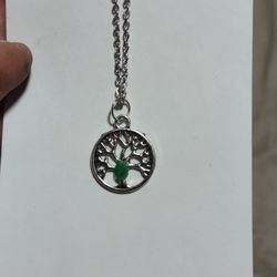 tree jade necklace 