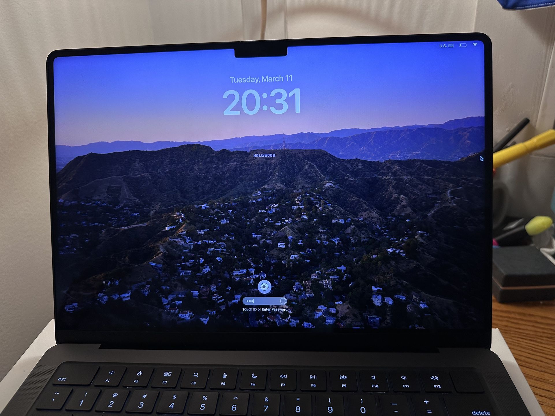 14 inch macbook pro apple m3 pro chip (Space Black)