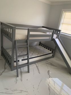 Great twin bunk bed with slide