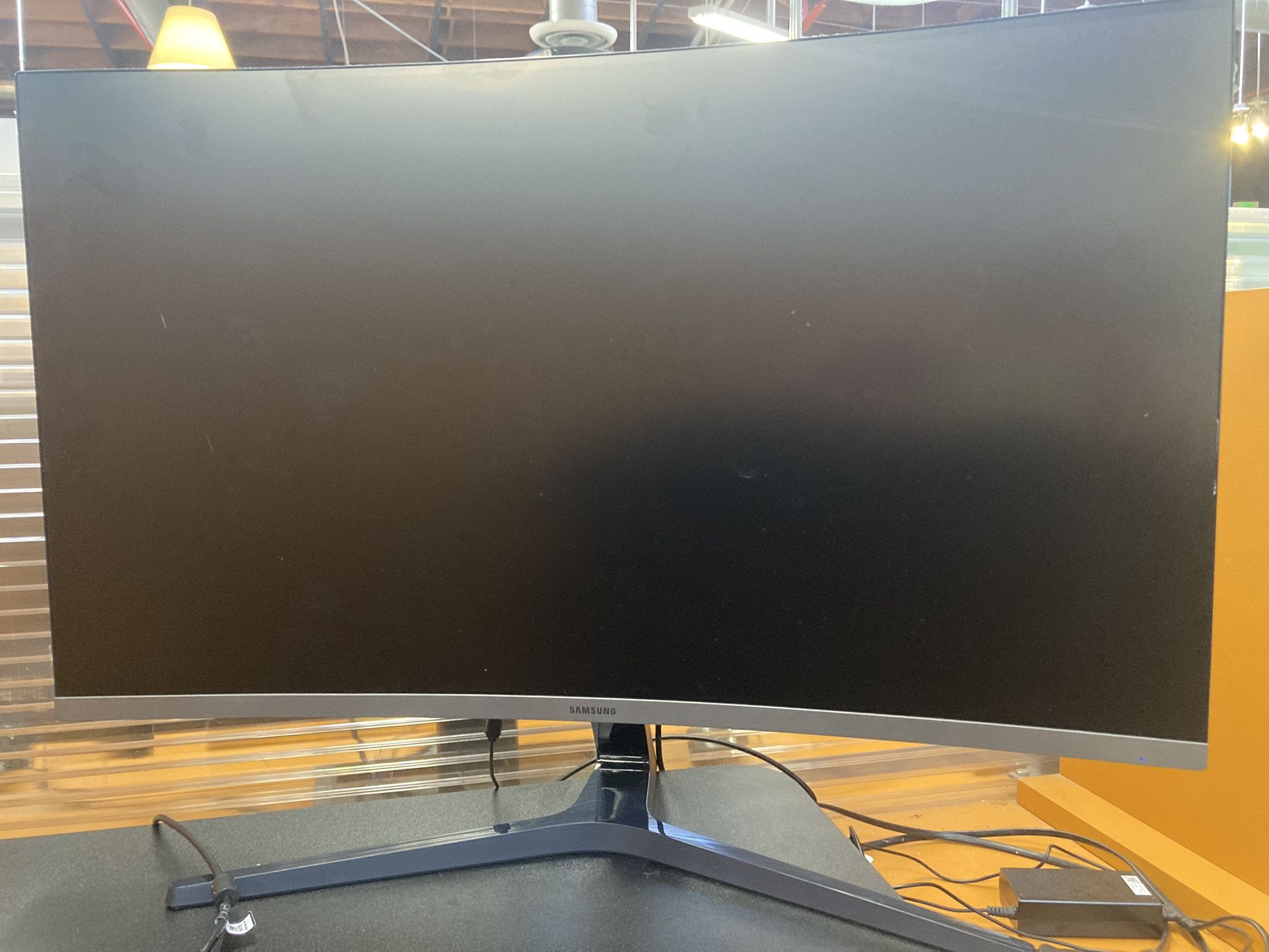 Samsung 32” Curved Monitor 