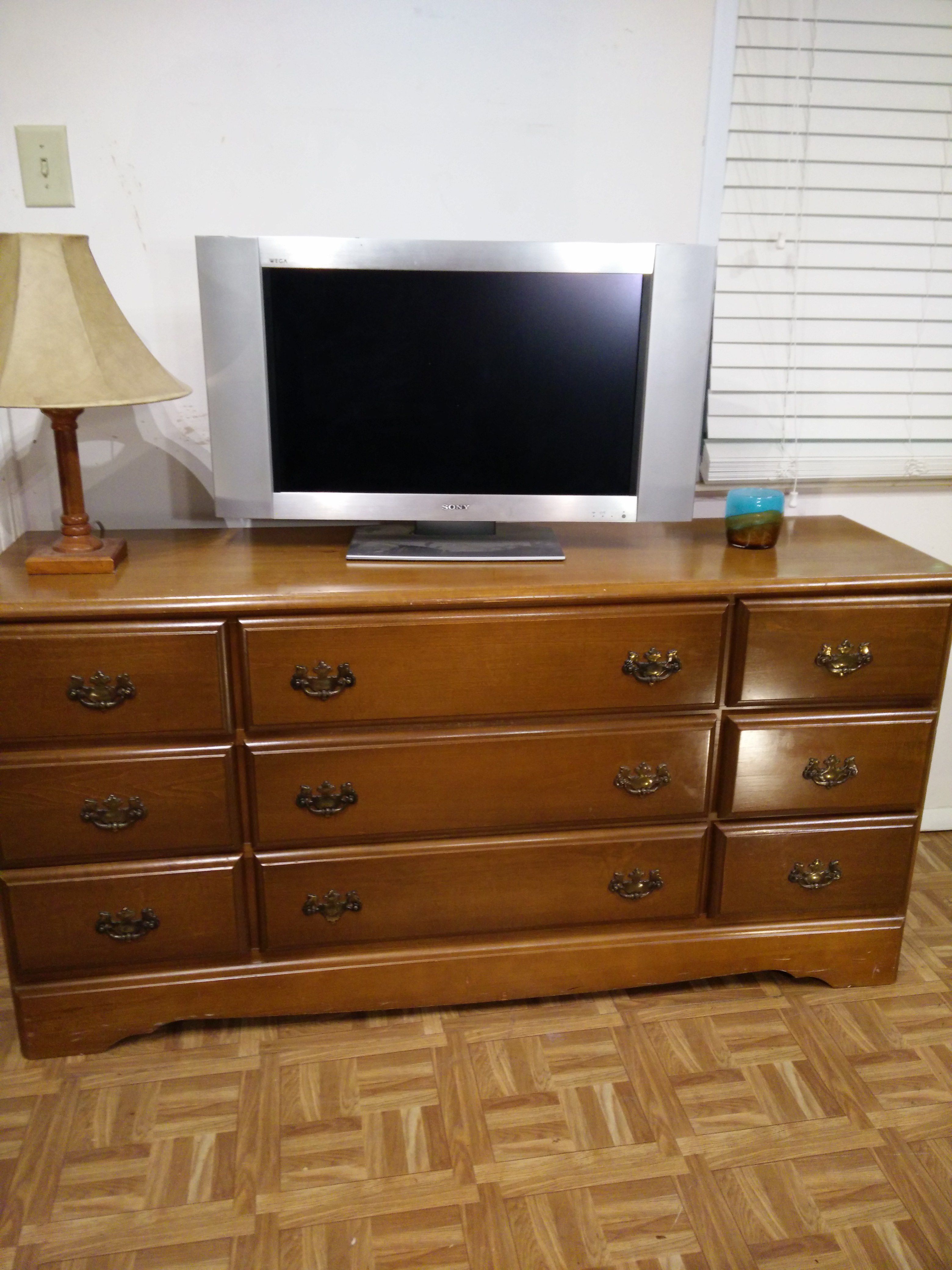 Nice solid wood dresser/ buffet/ TV stand in very good condition, all the 9 drawers sliding smoothly, pet free smoke free