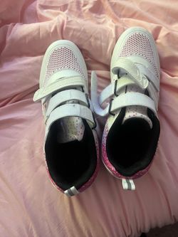 Clip in cycling shoes