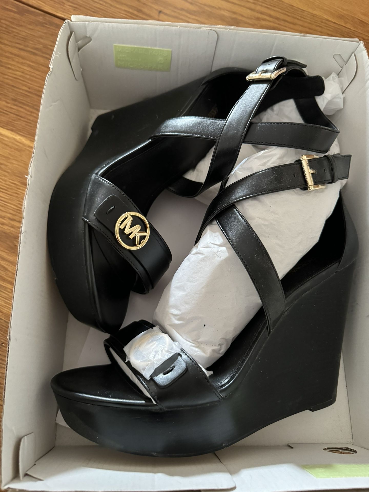 New Micheal kors Wedges Size 11 