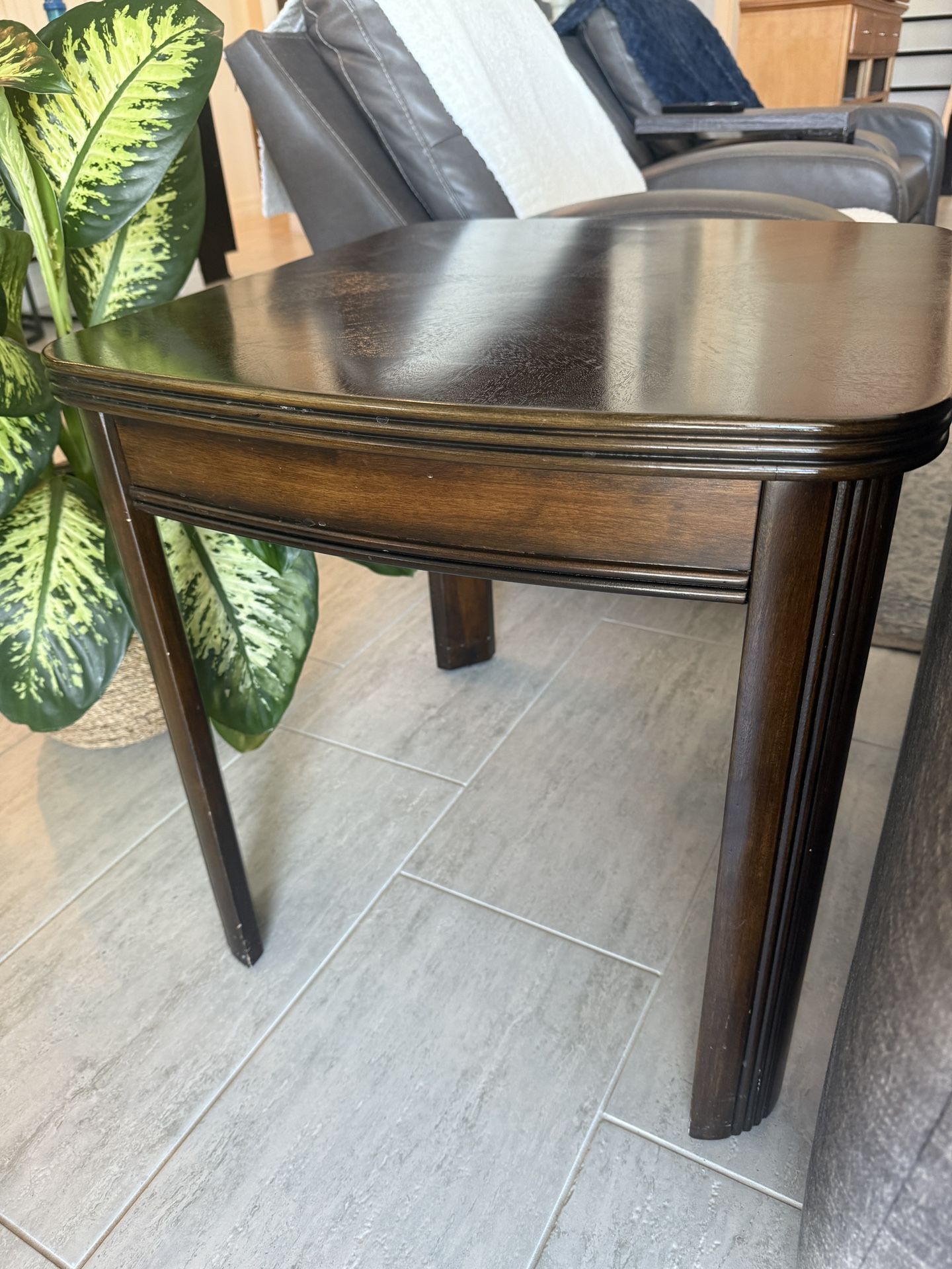 Pair of Classic Dark Wood End Tables – 25” x 25” – From Rooms To Go