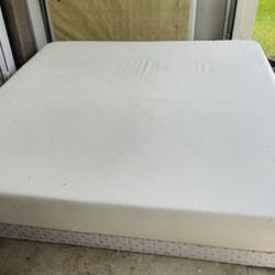 Kingsize mattress & box springs/ used/ free delivery 