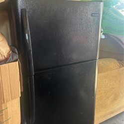 Frigidaire 20.0 Cu. Ft. Top Freezer Refrigerator