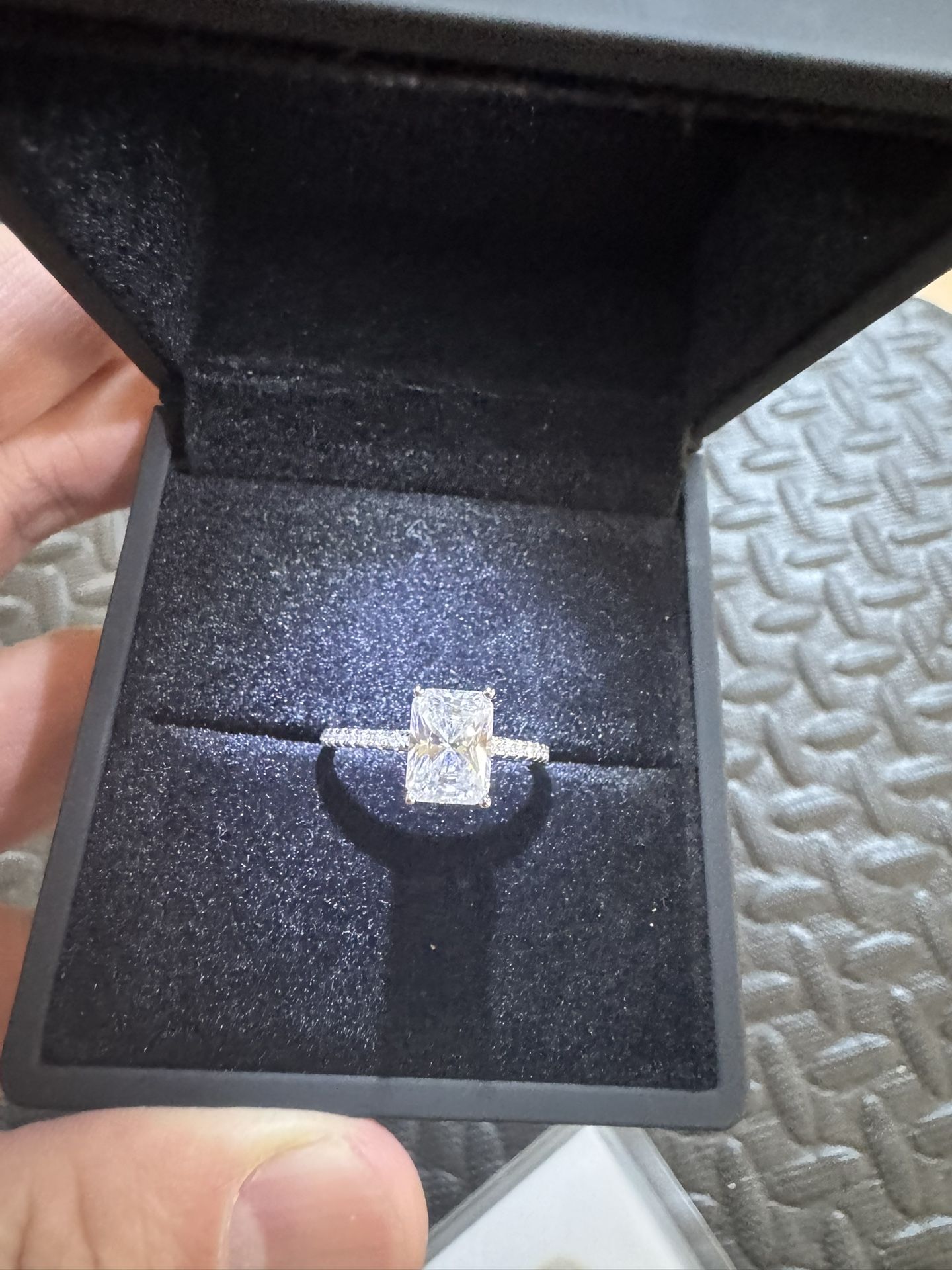 Brand New 2ct Radiant Cut Moissanite Engagement Ring S925 Sterling Silver 