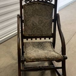 Rocking chair - Children’s size - Antique