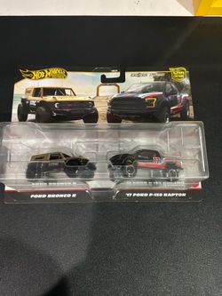 Hot Wheels Premium Ford Bronco R & F-150 Raptor 2-Pack