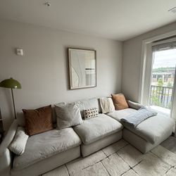 Ashley Furniture Modular Sectional Sofa – Excellent Condition
