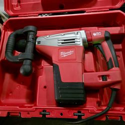Milwaukee SDS-MAX Demolition Hammer