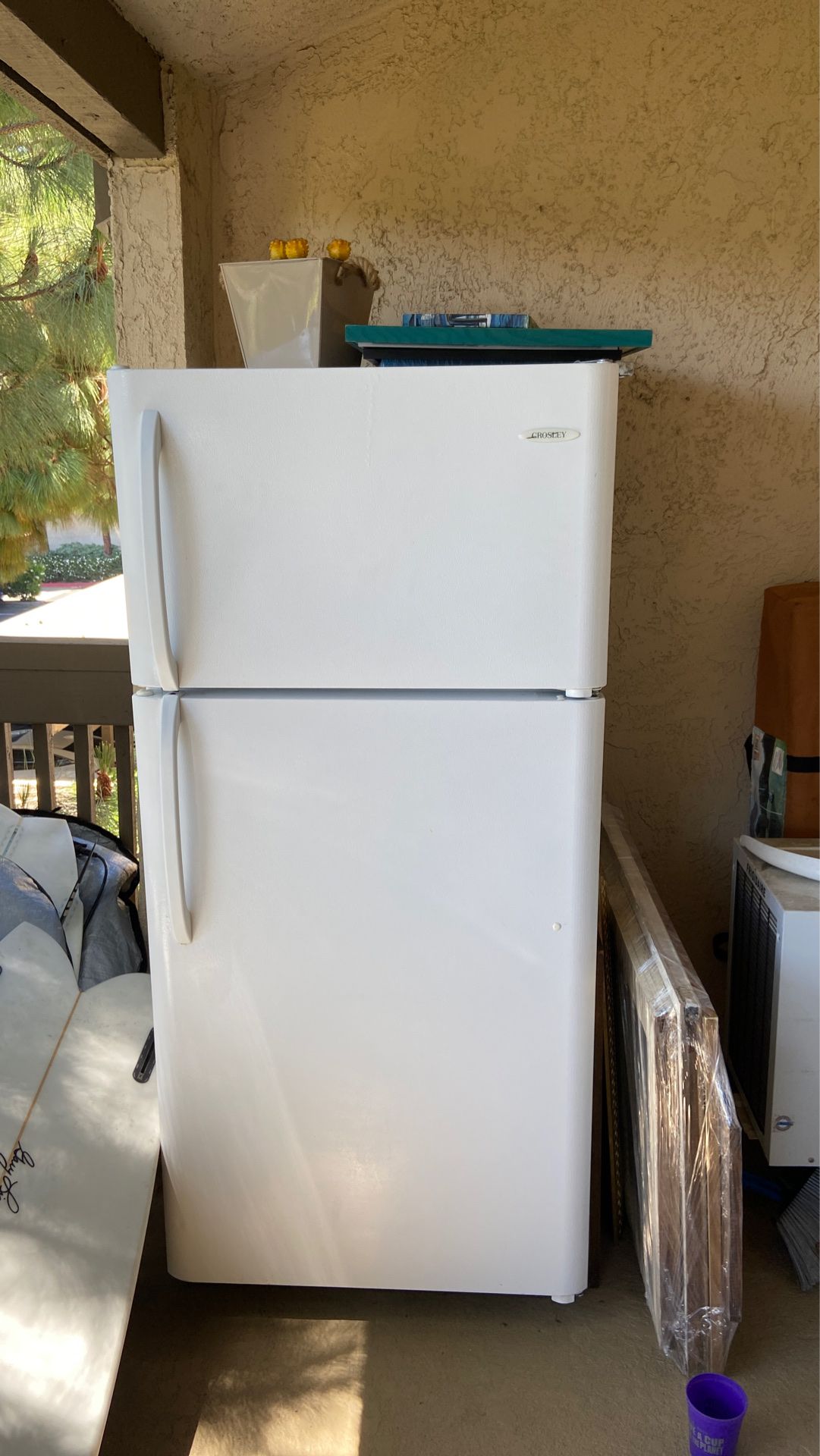 Crosley fridge/freezer great condition