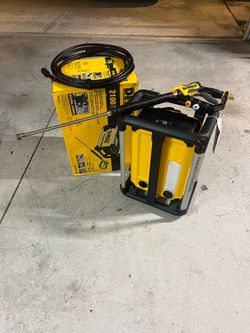 DEWALT 2100 PSI 1.2 GPM 13 Amp Cold Water Electric Pressure Washer with Internal Equipment Storage