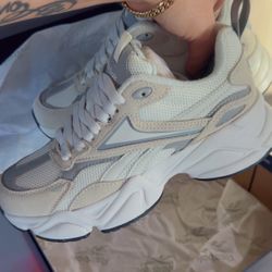 BNWT REEBOK CHARGE Viral Dad Sneakers Women's Size 7