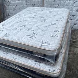 😴Mattress pillow top🥱 💎All sizes 💎12” inches tall 🔵Queen $199 🟣Full $180 🟠Twin $150 🟡King $330 🔴Cal kingl $330 🔘 Delivery available🚛