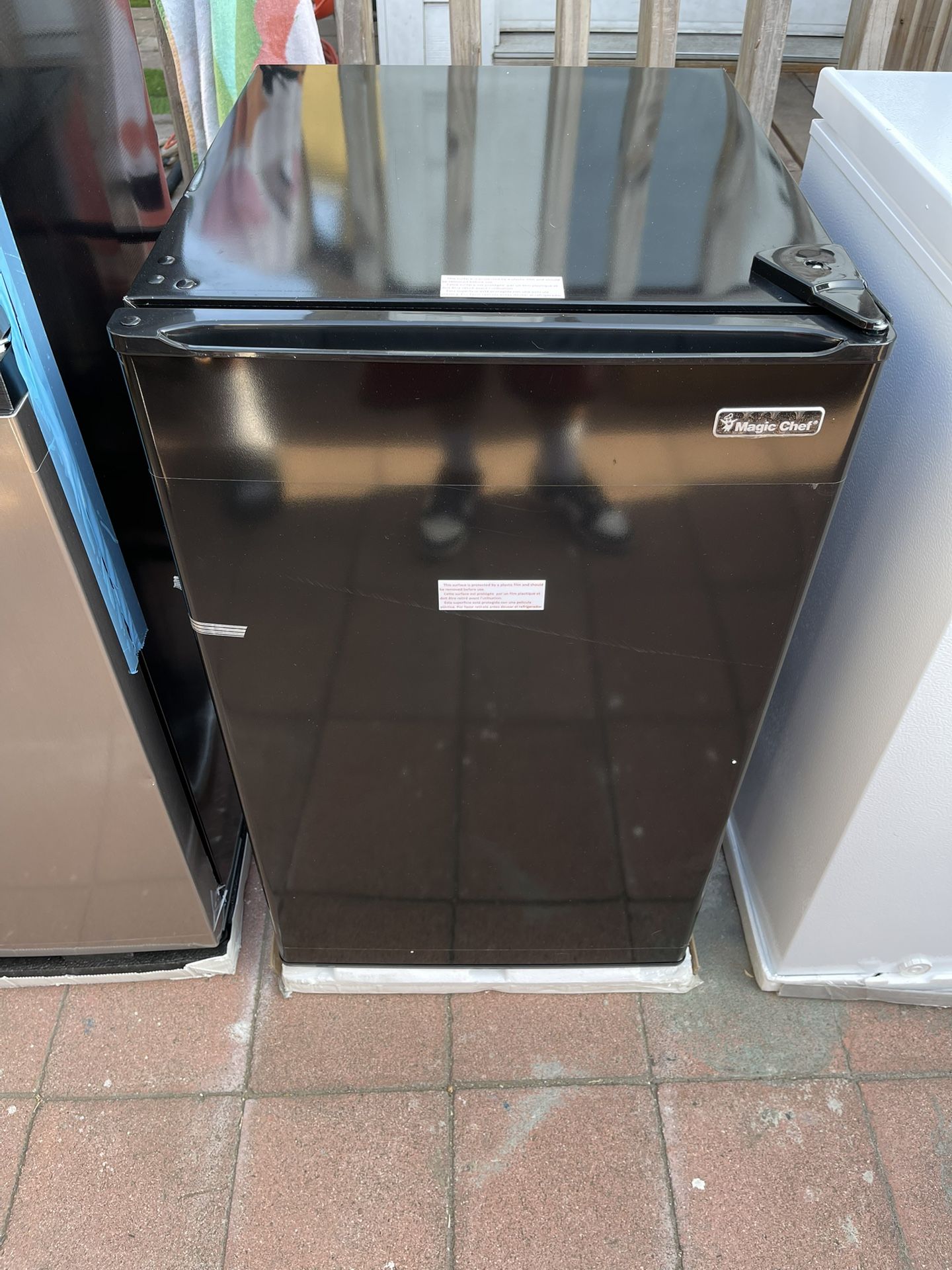 Mini Fridge 