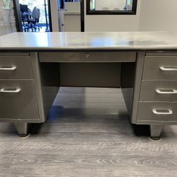 Tanker Desks - Vintage/Retro (two desks)