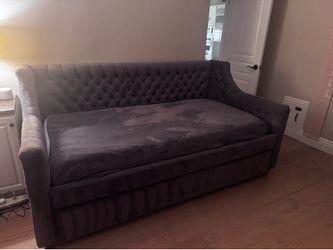 Daybed with Trundle (twin size) includes mattresses