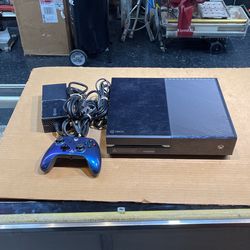 Microsoft Xbox One 1540 500GB Console w/ wireless controller and AC Orig