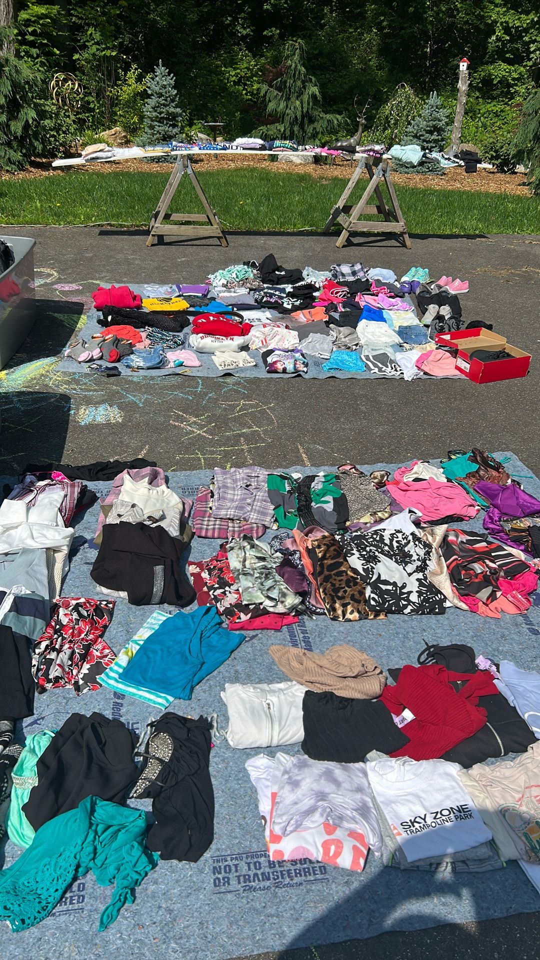 Women’s / Girls Clothes 6/22