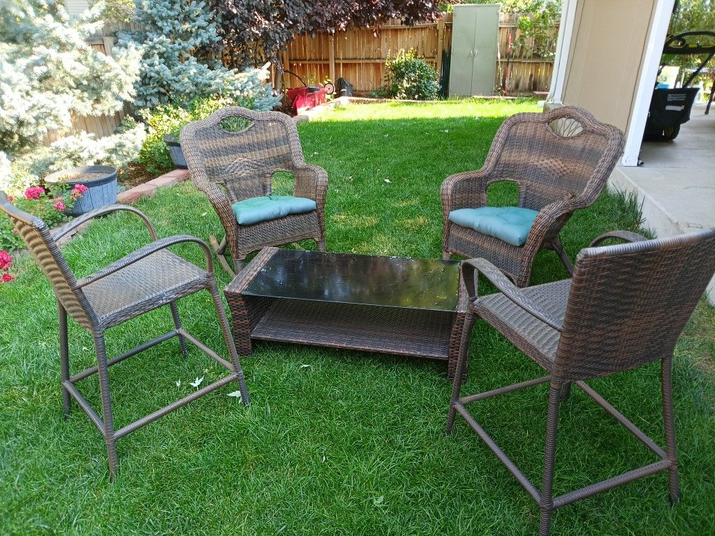 Outdoor Wicker Patio Furniture Set W 2 Rocking Chairs
