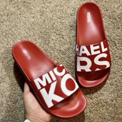 Michael Kors Gilmore Graphic Logo Slide