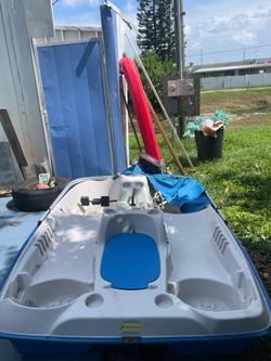 Sun dolphin peddle boat