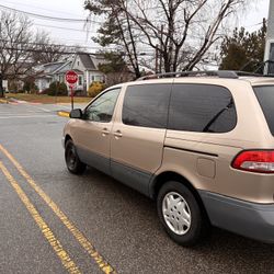 2003 Toyota, Sienna