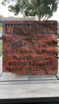 Old Warming Underground Cable Sign 