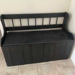 Farmhouse storage bench