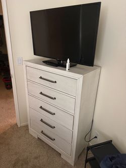 Queen size bed set