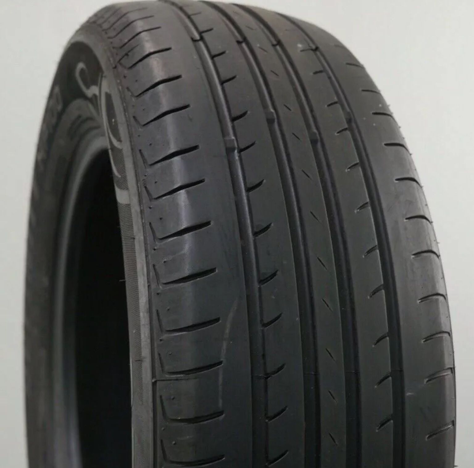 225 65 17 Set Of 2 Used Tires 85 Life P225/65R17 102H DEFINITY HP 100