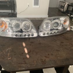 Projector Headlights Ford F-150/expedition 97-02