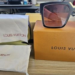LOUIE Vuitton SUNGLASSES