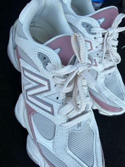 New Balance  9060  women’s shoes size  7
