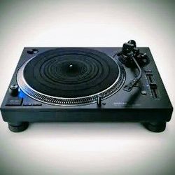 Technics Direct Drive Turntable  SL-1200MK2