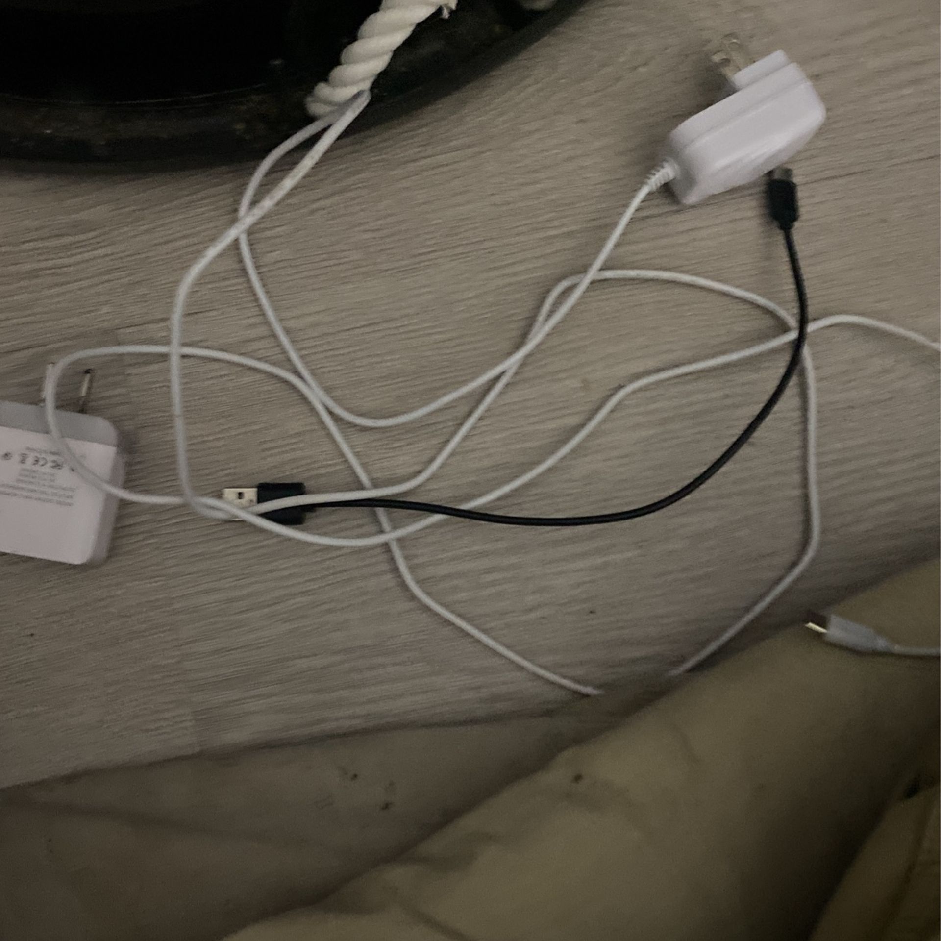 selling micro USB chargers and wall port