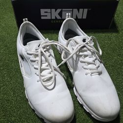 Golf shoes