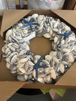 Seashell and Starfish Coastal Wreath